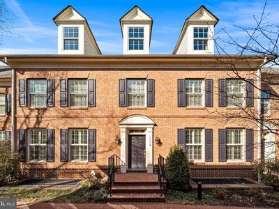 3908 Madison Mews