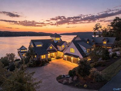 905 Reserve Dr