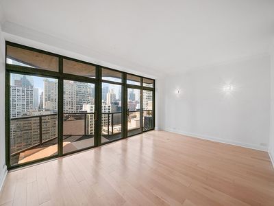 100 United Nations Plz #25EF