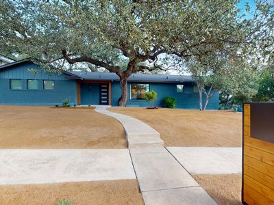 10602 BURR OAK DR