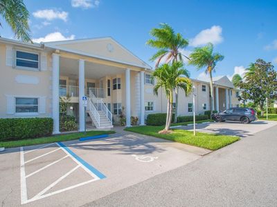 655 W Lake Jasmine Cir APT 206