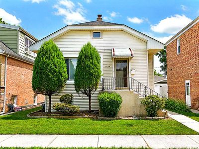2133 N 75th Ave