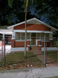 21 NW 61st St
