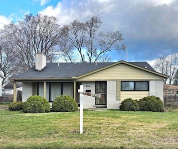 16024 Stratford Dr