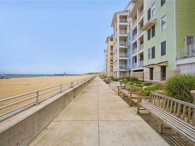 3738 Sandpiper Rd APT 122B