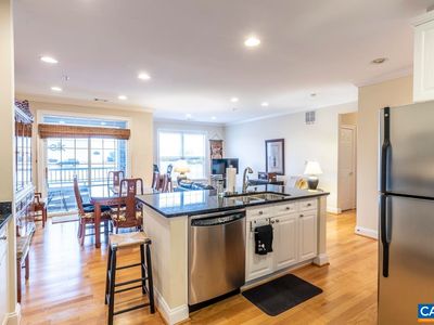 1051 Glenwood Station Ln Unit 104