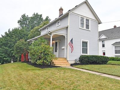 8 Greenbriar Ave