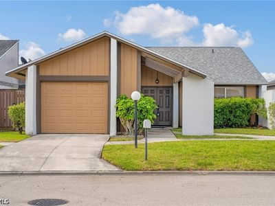 9712 Maplecrest Cir