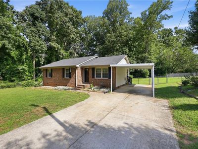 Property at 5503 Mallard Dr, Browns Summit, NC