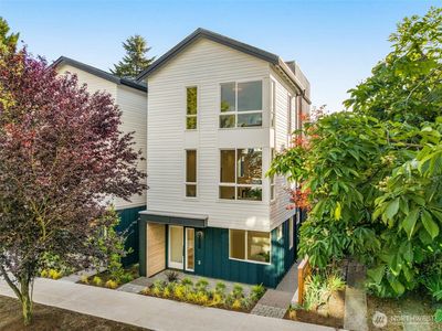 823 A 17th Avenue