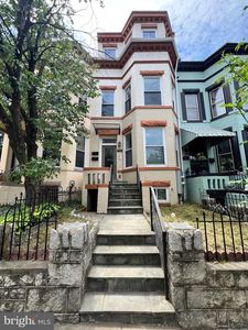 59 R St NE Unit 1