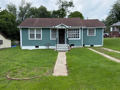 408 Center St