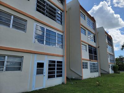 2401 NW 41st Ave #204