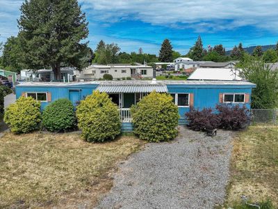19115 E Montgomery Dr