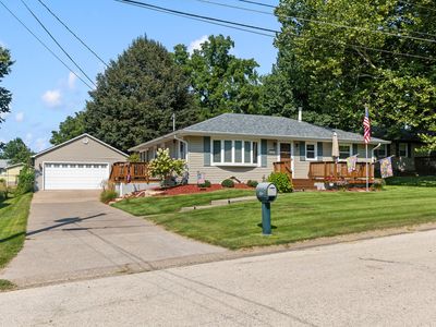 242 Cliff Ct