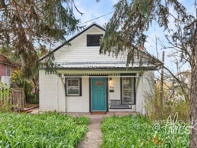 215 E East St #A