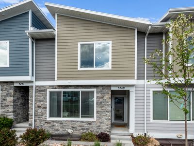 3749 W Pure Nirvana Ln