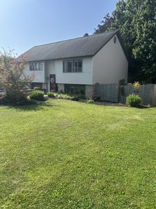 104 Woodbury Dr