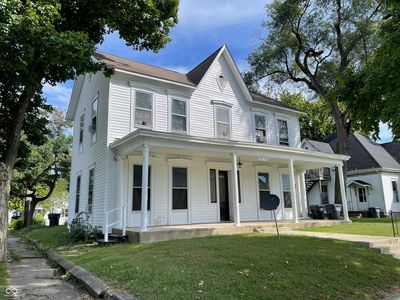 130 W 5th St