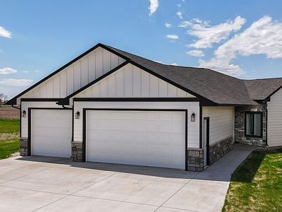 Property at 1011 Tortuga Ave, Hartford, SD