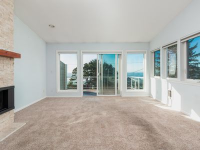 420 SW Coast Ave