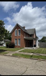 123 Arnold Ave
