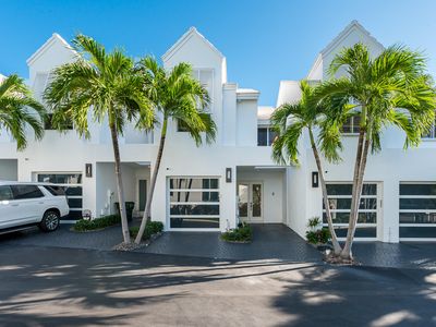 2115 S Ocean Boulevard #2