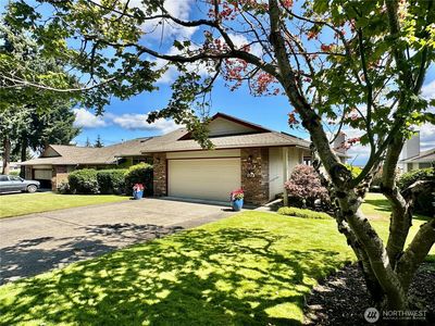 1919 Creekside Place