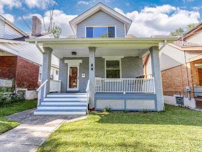 717 Hand Ave