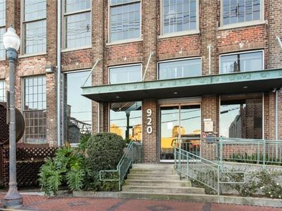 920 Poeyfarre St APT 383
