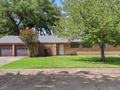 103 Ligustrum St