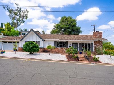 705 Beacon Pl