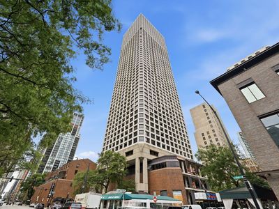 1030 N State St APT 5L