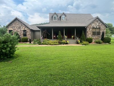 115 S Riverview Ln