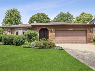 Property at 3300 Ailsworth Ct, Darien, IL