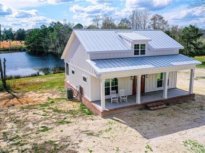 1002 Azalea Dr