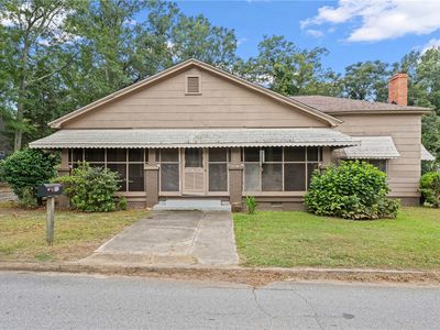 212 Breazeale St