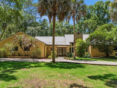 136 Wisteria Dr
