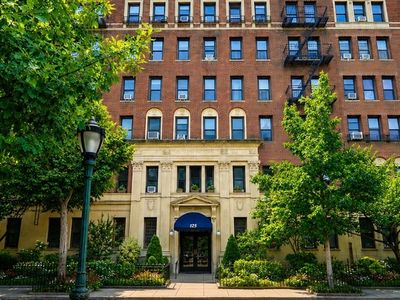 125 Eastern Pkwy APT 1C