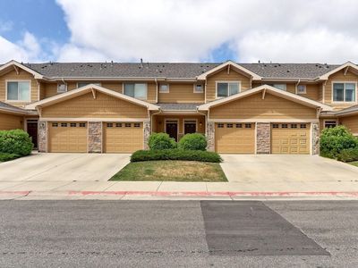 9721 Dahlia Ln