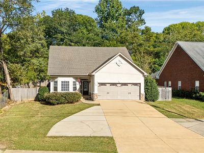 518 N Donahue Dr