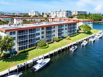 3050 NE 48th Court #402