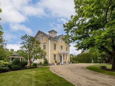 13 Cottage St