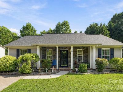 140 Addison Pl