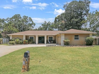 2803 W Lake Ave