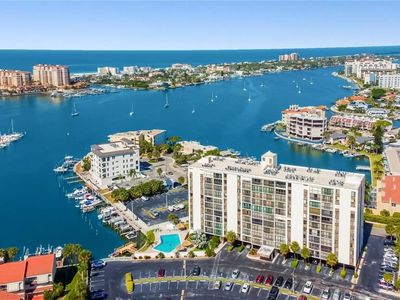 255 Dolphin Point #603