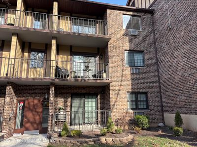 29 Donna Ct APT 4