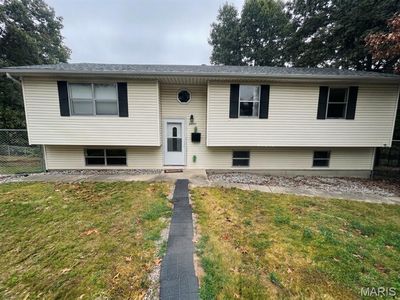 Property at 24370 Trolley Ln, Saint Robert, MO