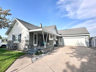 109 Hemlock St