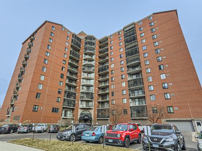 Property at 6500 Woodlake Dr APT 1003, Richfield, MN